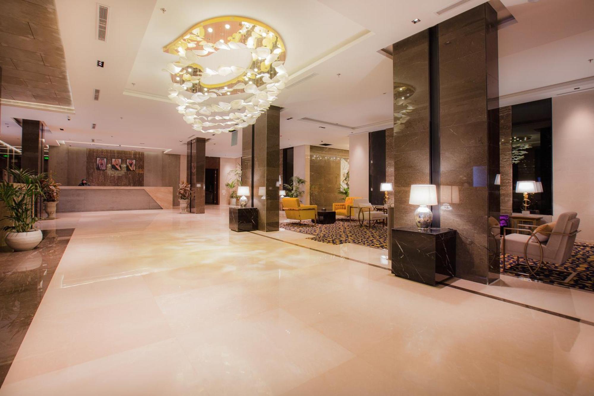 Azar Hotel Ahad Rafidah Екстериор снимка