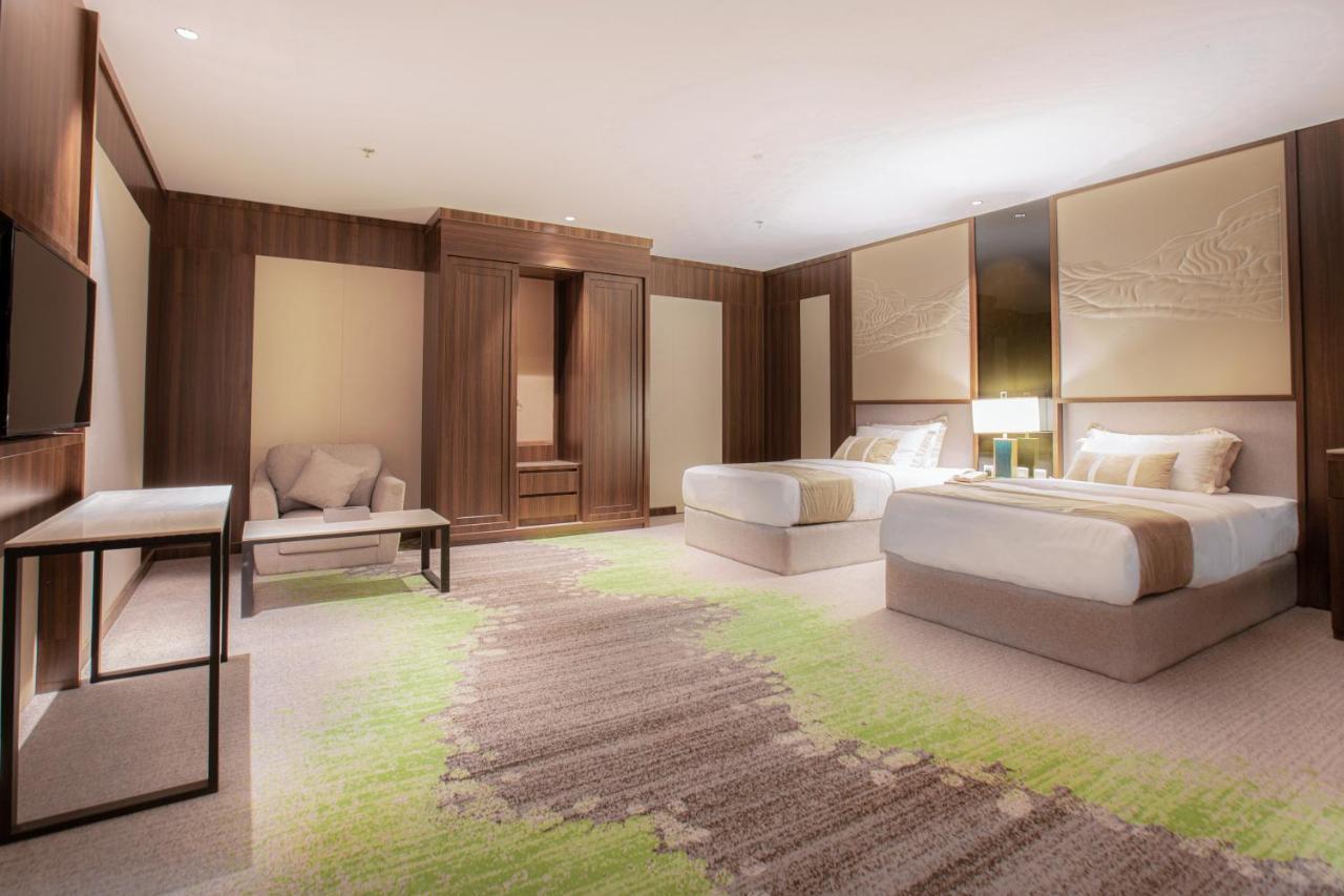 Azar Hotel Ahad Rafidah Екстериор снимка