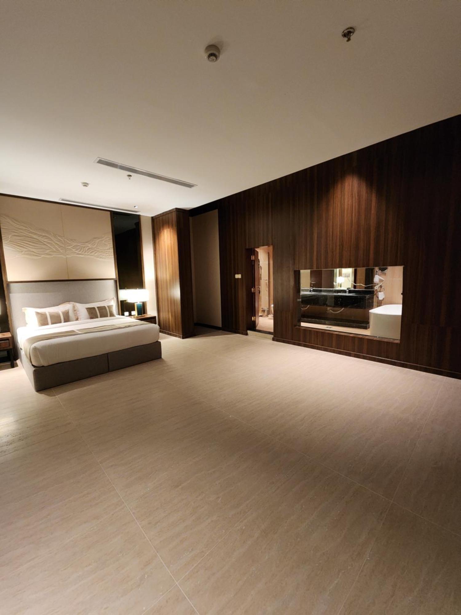Azar Hotel Ahad Rafidah Екстериор снимка