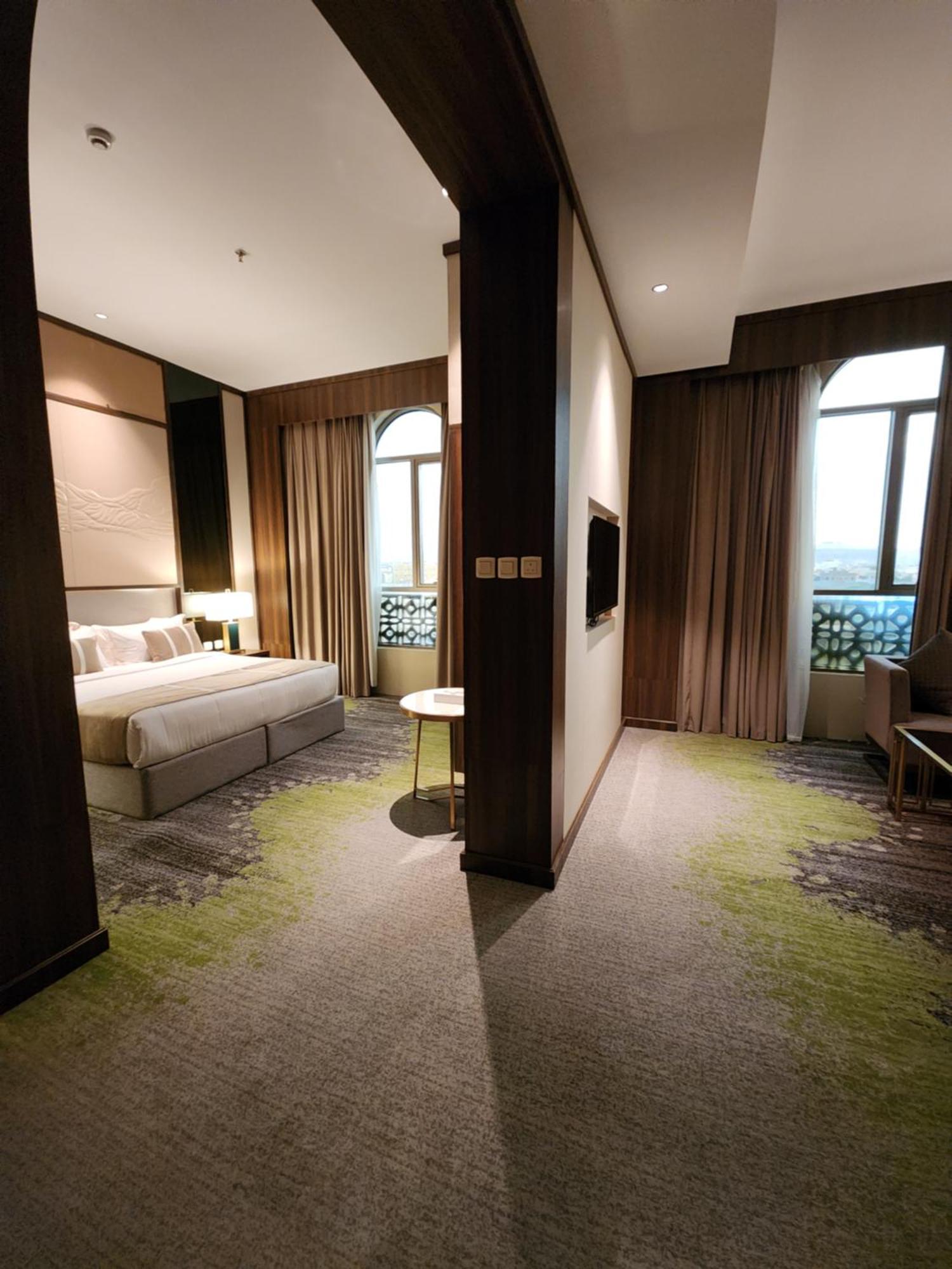 Azar Hotel Ahad Rafidah Екстериор снимка