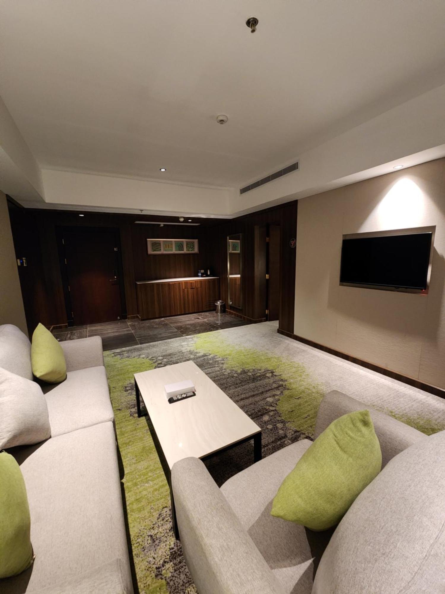 Azar Hotel Ahad Rafidah Екстериор снимка